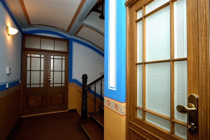 Adolf-von-Harnack-Straße 23, Treppenhaus Hochparterre